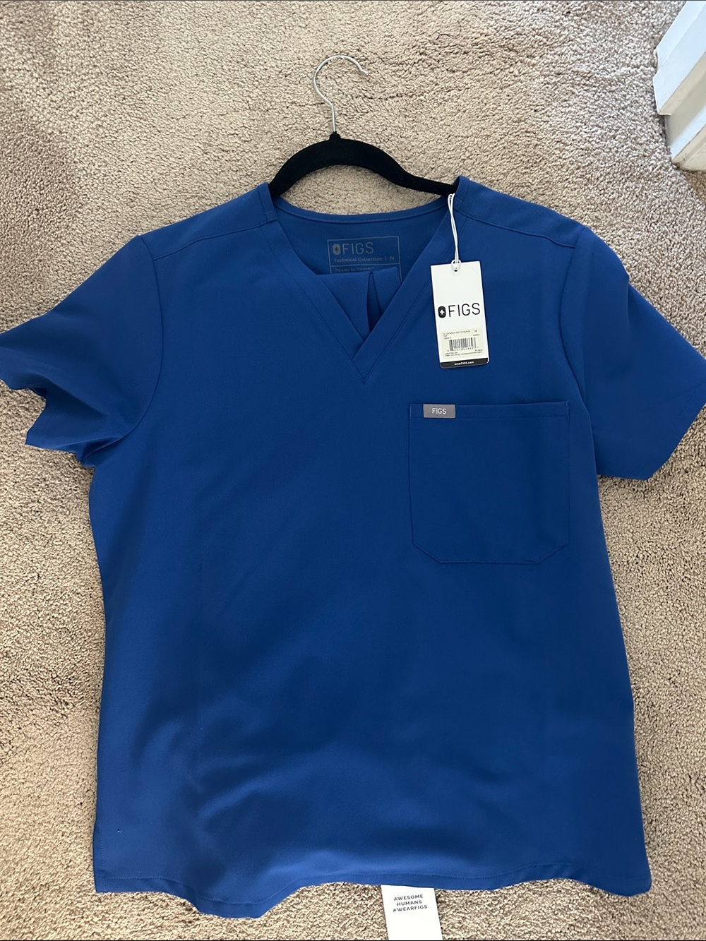 FIGS Women’s Catarina Scrub Top Winning Blue